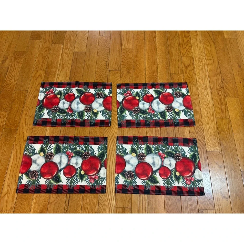 NWOT‎ Christmas Placemats Set of 4 Holiday Ornaments Red Black Buffalo Plaid